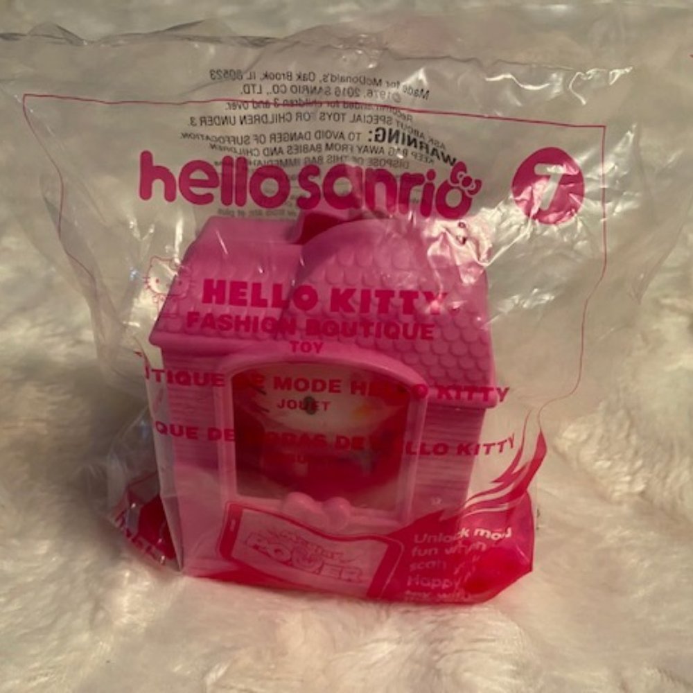 2/$30 Sanrio Hello Kitty Fashion Boutique Pink House #7 McDonald's 2016 NIP - Picture 2 of 7